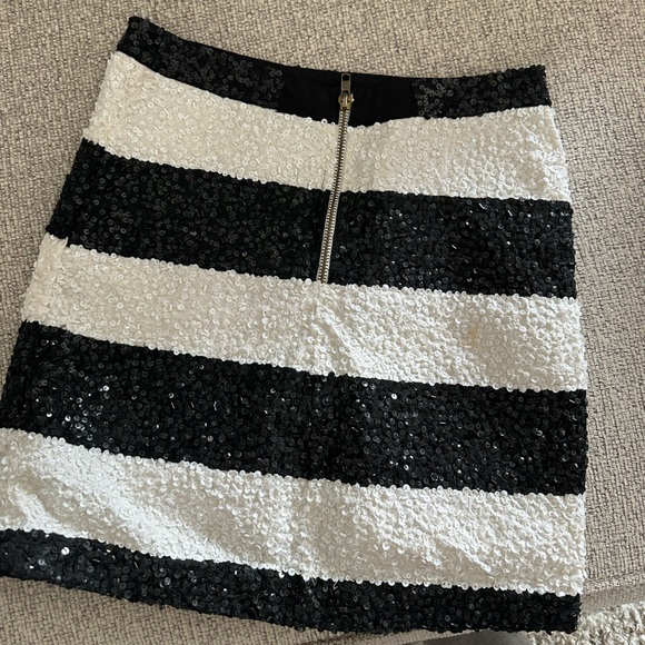 Alice + Olivia Black and White Sequin Pencil Skirt - Picture 3 of 4